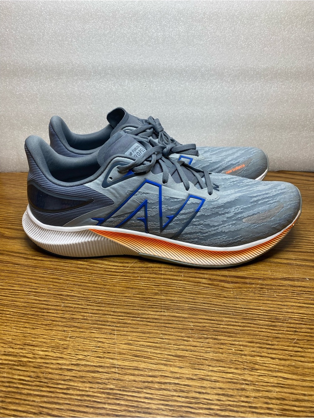 New Balance FuelCell Propel v3 Light Slate Gray Orange Mens Size 12 D Athletic